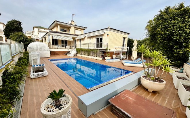 Revente - Villa -
Torrevieja - Costa Blanca