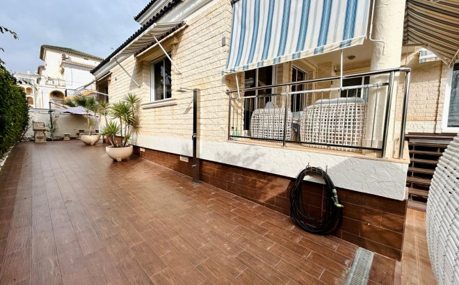 Revente - Villa -
Torrevieja - Costa Blanca