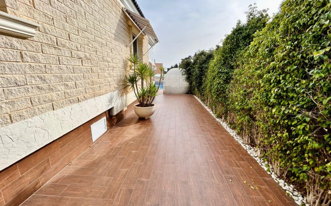 Revente - Villa -
Torrevieja - Costa Blanca