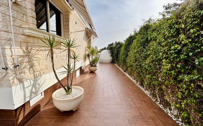 Revente - Villa -
Torrevieja - Costa Blanca