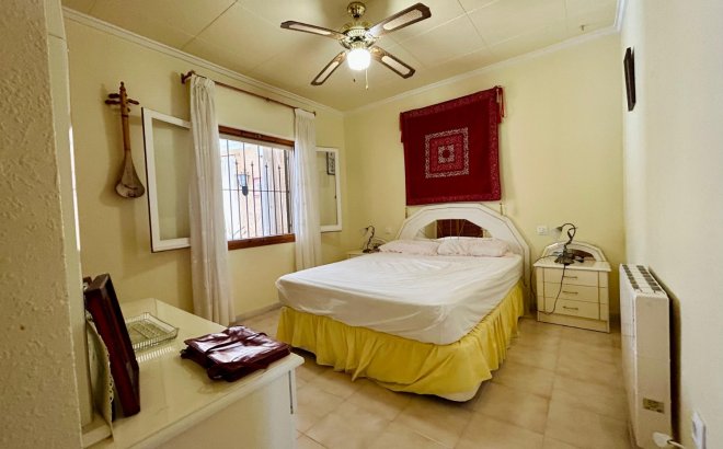 Resale - Villa -
El Chaparral - Inland