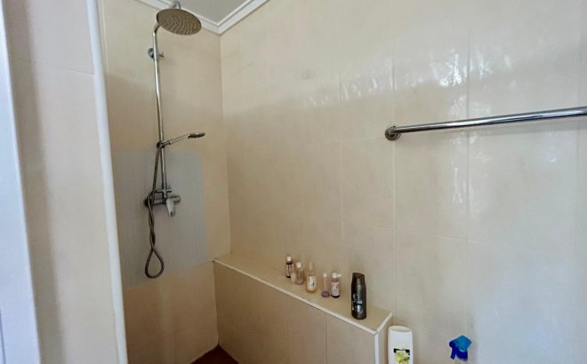 Resale - Villa -
El Chaparral - Inland