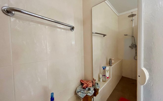 Resale - Villa -
El Chaparral - Inland