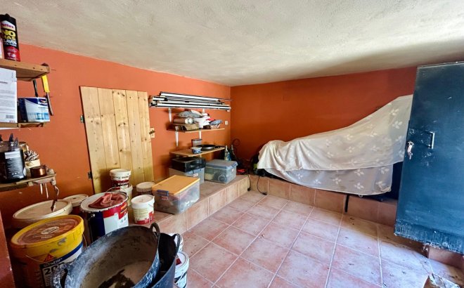 Resale - Villa -
El Chaparral - Inland