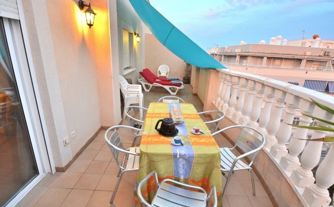 Resale - Penthouse -
Torrevieja - Playa del Cura