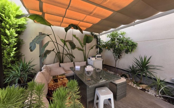 Resale - Villa -
Pilar de la Horadada - Zona Pueblo