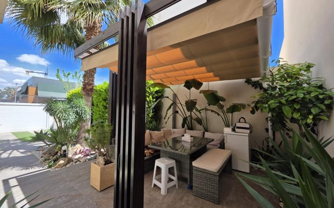 Resale - Villa -
Pilar de la Horadada - Zona Pueblo