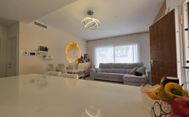 Resale - Villa -
Pilar de la Horadada - Zona Pueblo