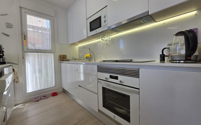 Resale - Villa -
Pilar de la Horadada - Zona Pueblo