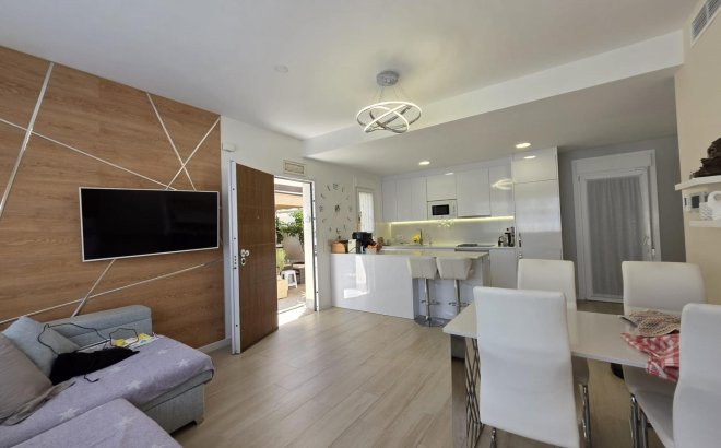 Resale - Villa -
Pilar de la Horadada - Zona Pueblo