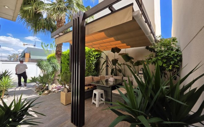 Resale - Villa -
Pilar de la Horadada - Zona Pueblo