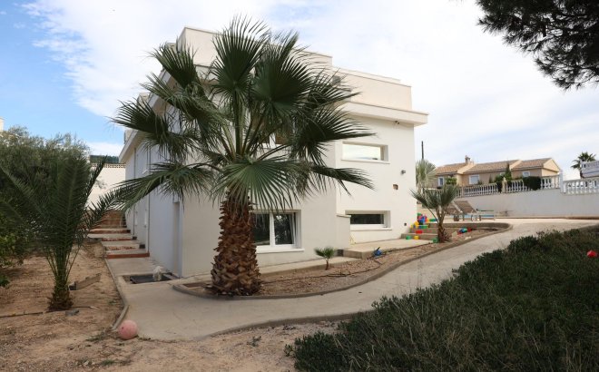 Resale - Villa -
Ciudad Quesada - Costa Blanca Sur