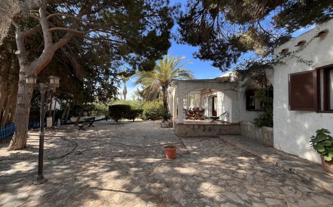 Resale - Villa -
Cabo Roig - Costa Blanca