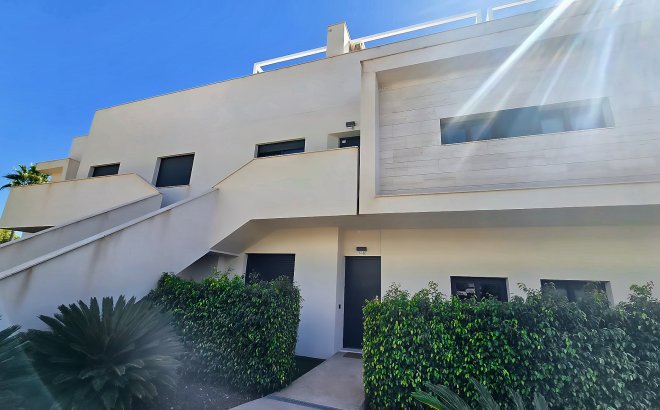 Resale - Penthouse -
Lo Romero Golf - Inland