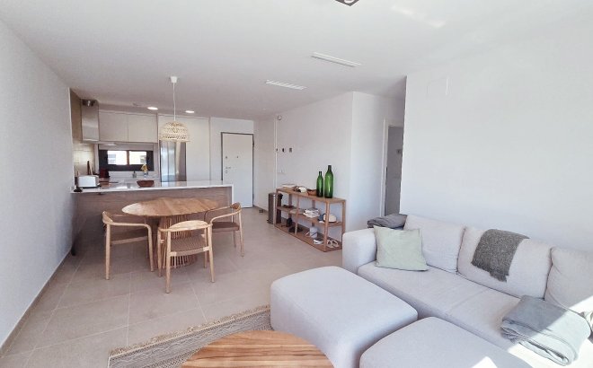 Resale - Penthouse -
Lo Romero Golf - Inland