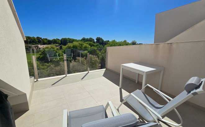 Resale - Penthouse -
Lo Romero Golf - Inland