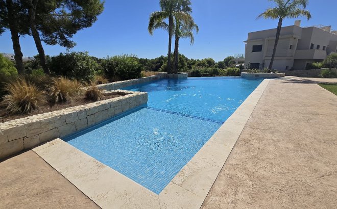 Resale - Penthouse -
Lo Romero Golf - Inland