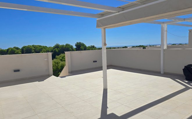 Resale - Penthouse -
Lo Romero Golf - Inland