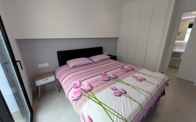 Resale - Bungalow -
Pilar de la Horadada - Costa Blanca