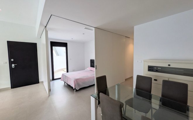 Resale - Bungalow -
Pilar de la Horadada - Costa Blanca