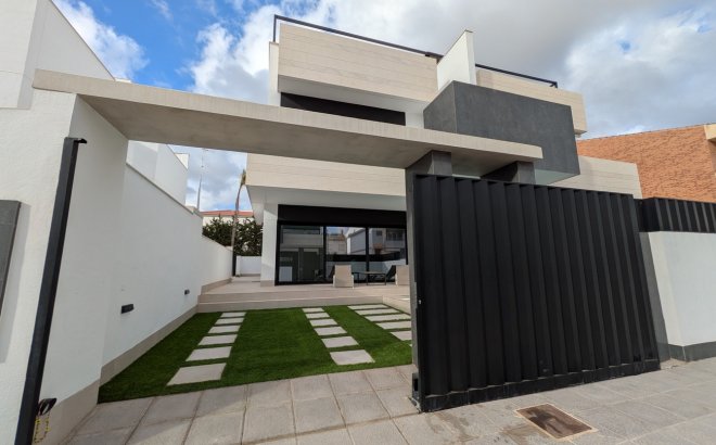 Resale - Bungalow -
Pilar de la Horadada - Costa Blanca