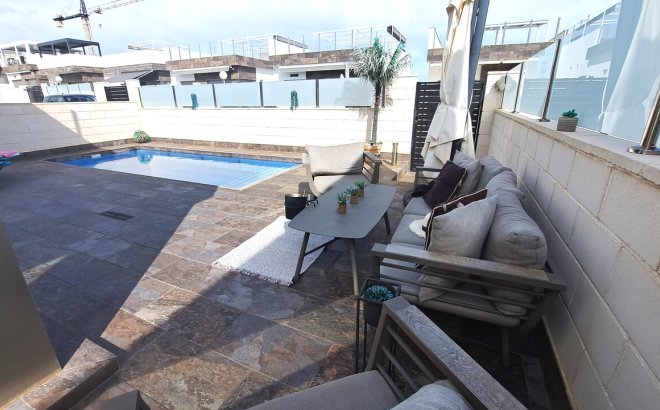 Resale - Villa -
Orihuela Costa - Costa Blanca