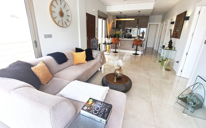 Resale - Villa -
Orihuela Costa - Costa Blanca