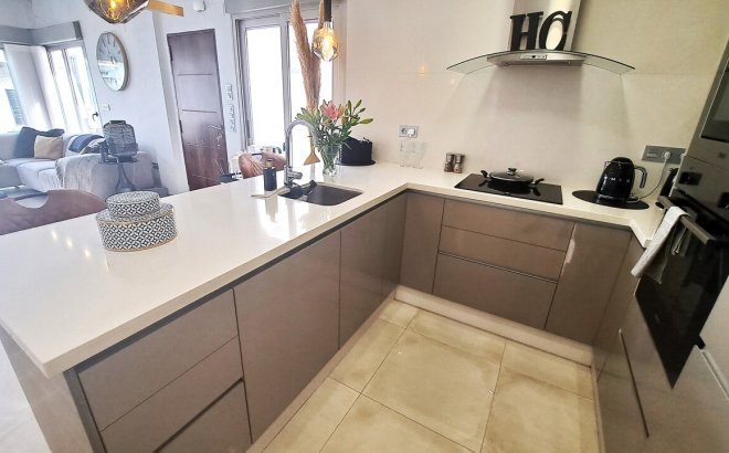 Resale - Villa -
Orihuela Costa - Costa Blanca