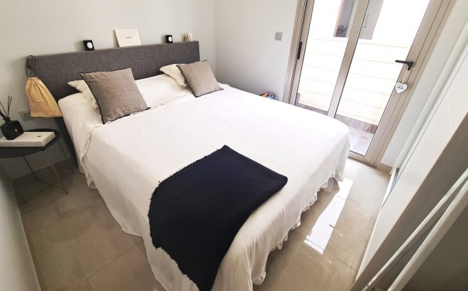 Resale - Villa -
Orihuela Costa - Costa Blanca