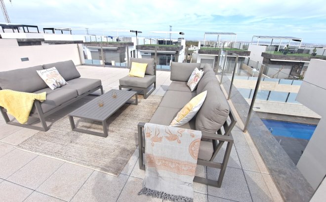 Resale - Villa -
Orihuela Costa - Costa Blanca