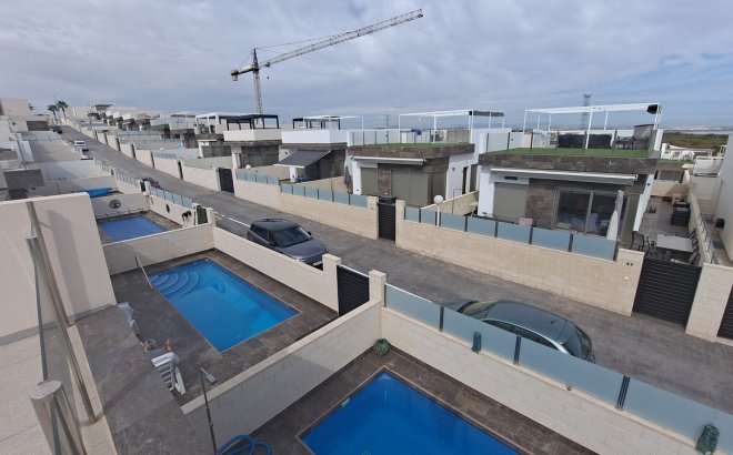 Resale - Villa -
Orihuela Costa - Costa Blanca