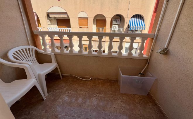 Resale - Apartment -
Torrevieja - Playa de los Locos