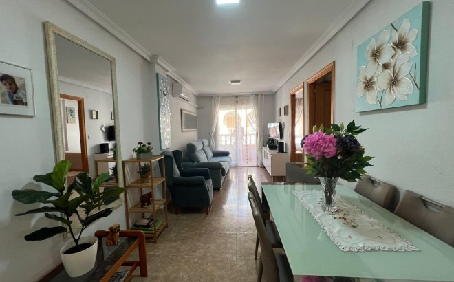 Resale - Apartment -
Torrevieja - Playa de los Locos