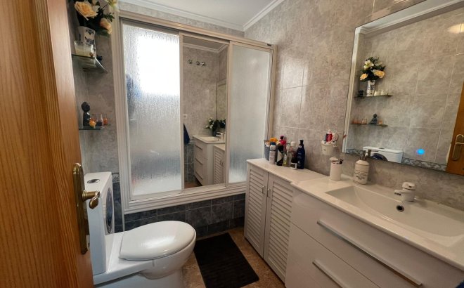 Resale - Apartment -
Torrevieja - Playa de los Locos