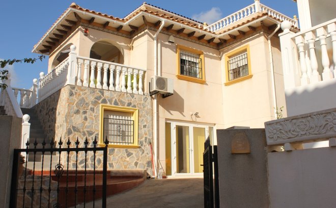 Resale - Villa -
La Zenia - Costa Blanca