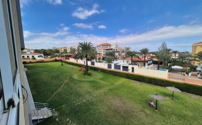 Revente - Appartement -
Torrevieja - Punta Prima