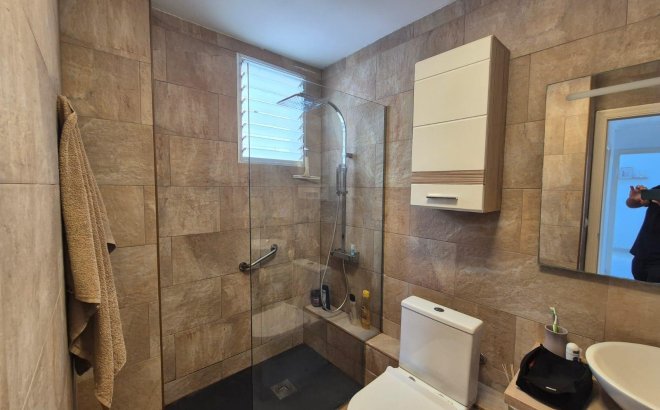 Revente - Appartement -
Torrevieja - Punta Prima