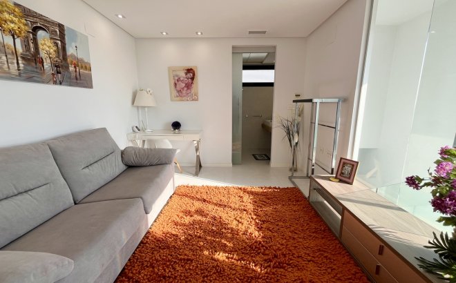 Resale - Villa -
Los Dolses - Inland