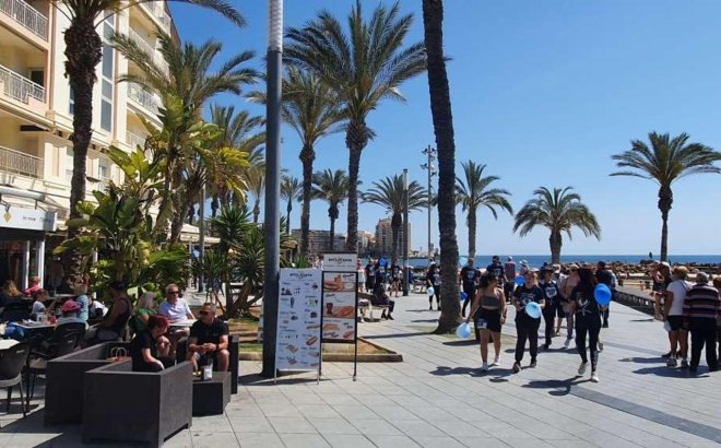 Resale - Apartment -
Torrevieja - Playa de los Locos