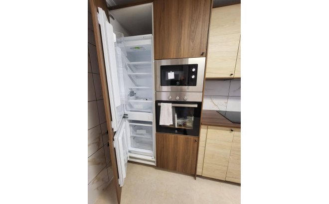 Resale - Town House -
San Miguel de Salinas - Ciudad De Las Comunicaciones