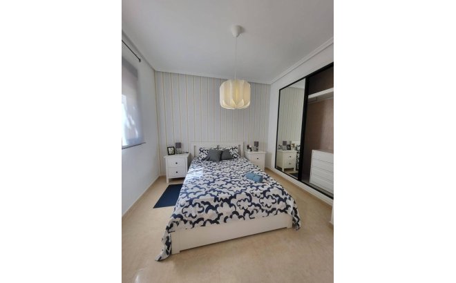 Resale - Town House -
San Miguel de Salinas - Ciudad De Las Comunicaciones