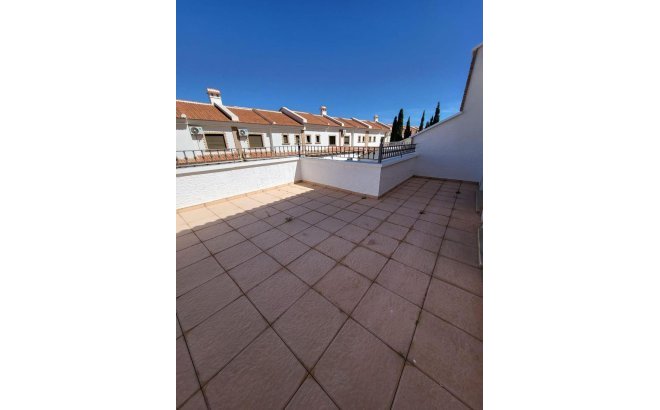 Resale - Town House -
San Miguel de Salinas - Ciudad De Las Comunicaciones