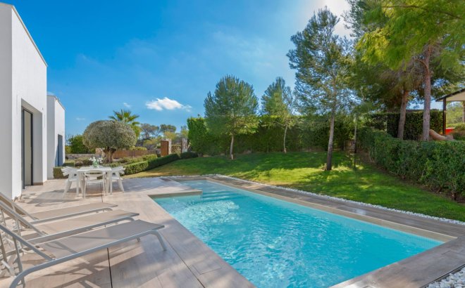 Resale - Villa -
Orihuela Costa - Costa Blanca
