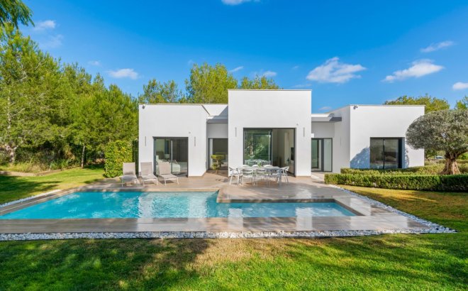 Resale - Villa -
Orihuela Costa - Costa Blanca