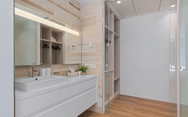 Resale - Villa -
Orihuela Costa - Costa Blanca