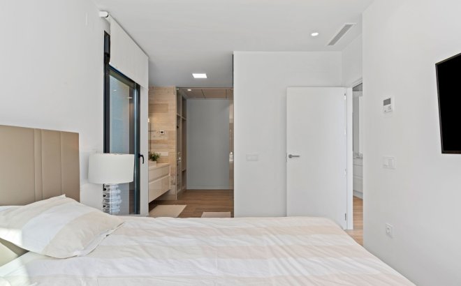 Resale - Villa -
Orihuela Costa - Costa Blanca