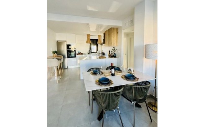 Resale - Apartment -
Las Filipinas - Inland