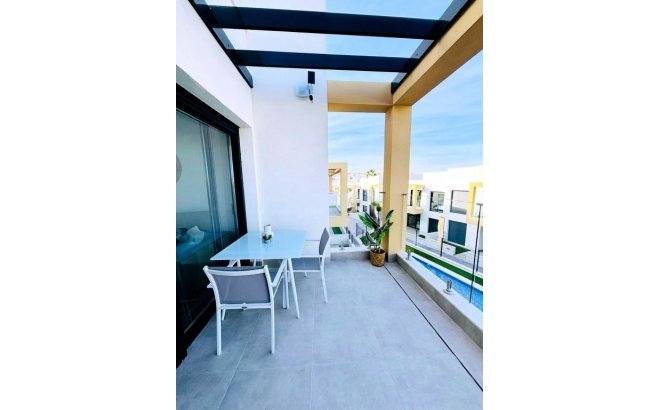 Resale - Apartment -
Las Filipinas - Inland