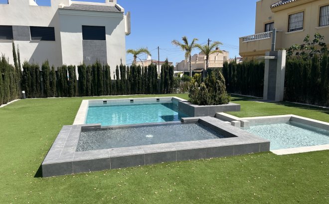 Resale - Apartment -
Los Balcones - Costa Blanca