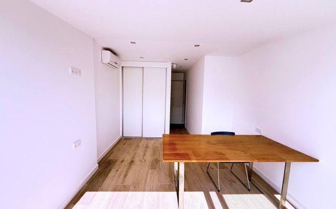 Resale - Town House -
Orihuela Costa - Las Filipinas